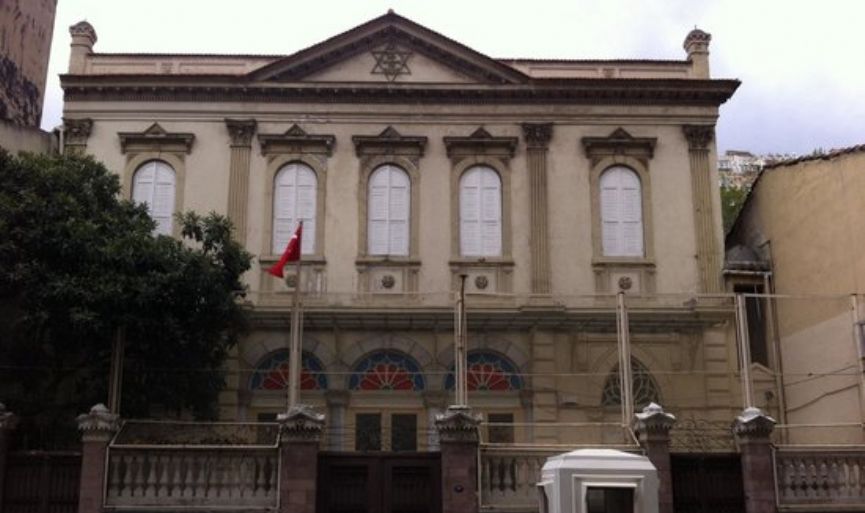 The attacker who threw a petrol bomb to the synagogue in Izmir is  arrested