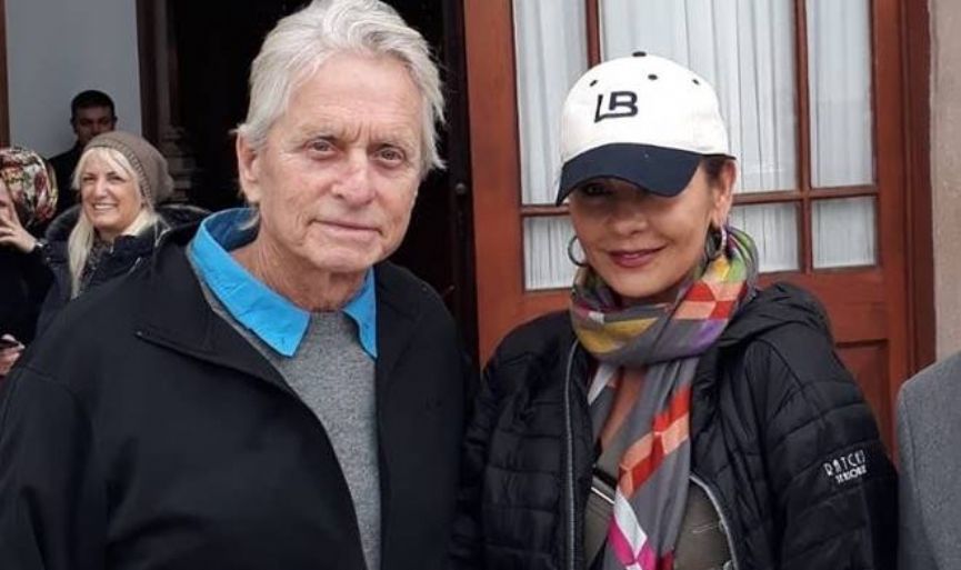 Michael Douglas and Catherine Zeta-Jones in Kuzguncuk Synagogue