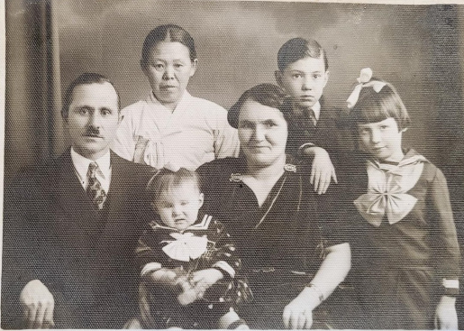 Kamay family with their Korean helper at their home in Seoul